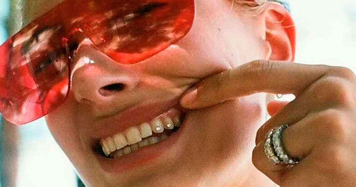 Qué son las gemas dentales que Rosalía ha puesto de moda? Una experta nos  lo explica